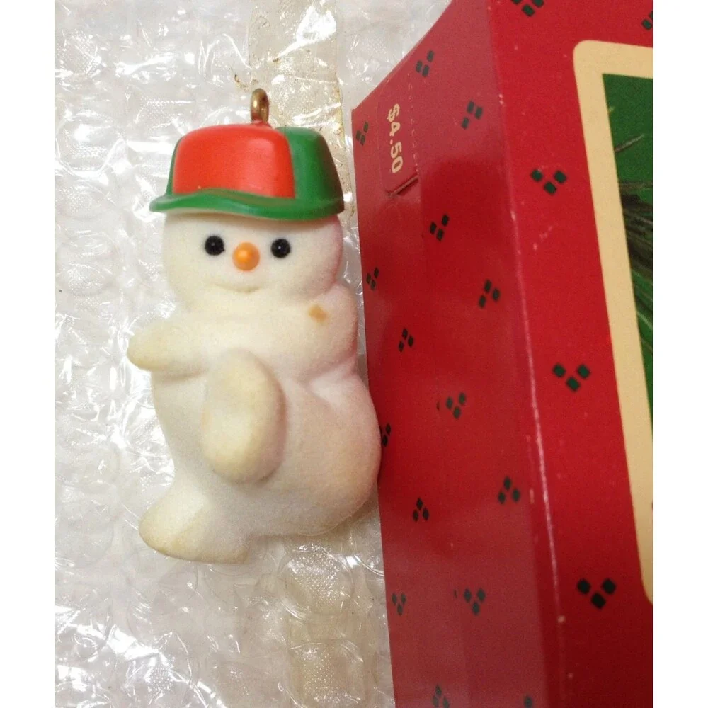 Vintage Hallmark Snow Pitching Snowman 1985 Keepsake Ornament in Original Box